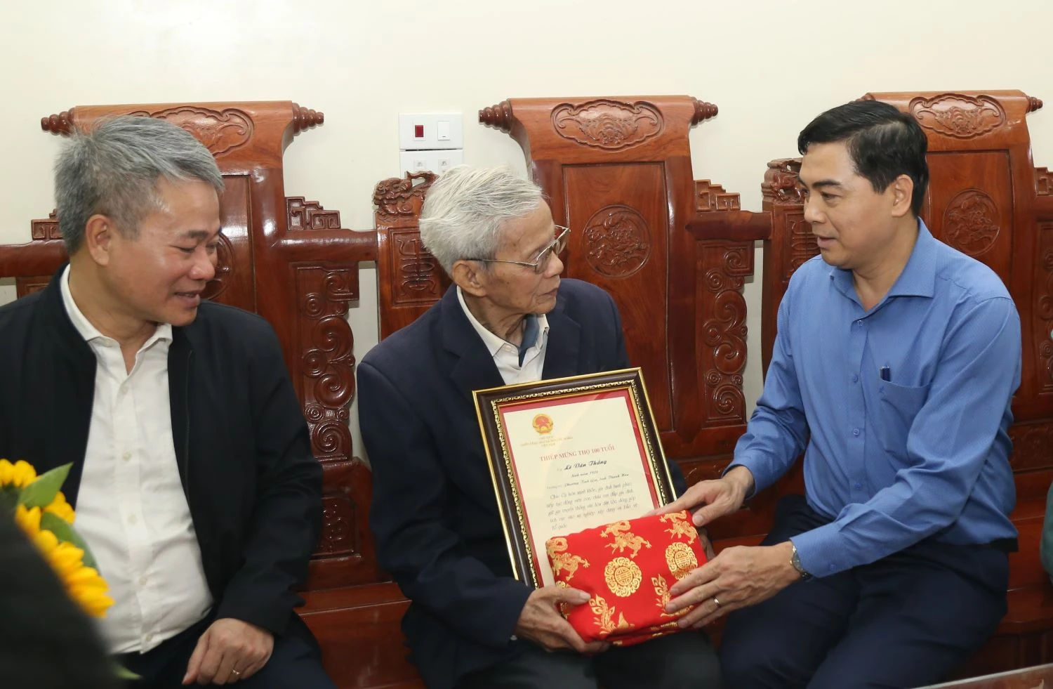 Chủ tịch UBND tỉnh Nguyễn Hoài Anh thăm, kiểm tra tình hình sản xuất, đời sống Nhân dân trước Tết Nguyên đán