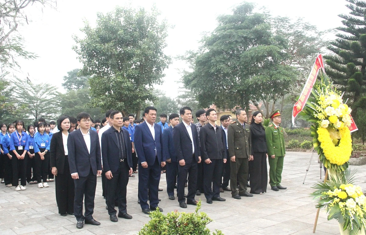 Trưởng Ban Tuyên giáo và Dân vận Tỉnh ủy Đào Xuân Yên thăm, kiểm tra sản xuất, đời sống Nhân dân xã Kim Tân và Cẩm Thủy