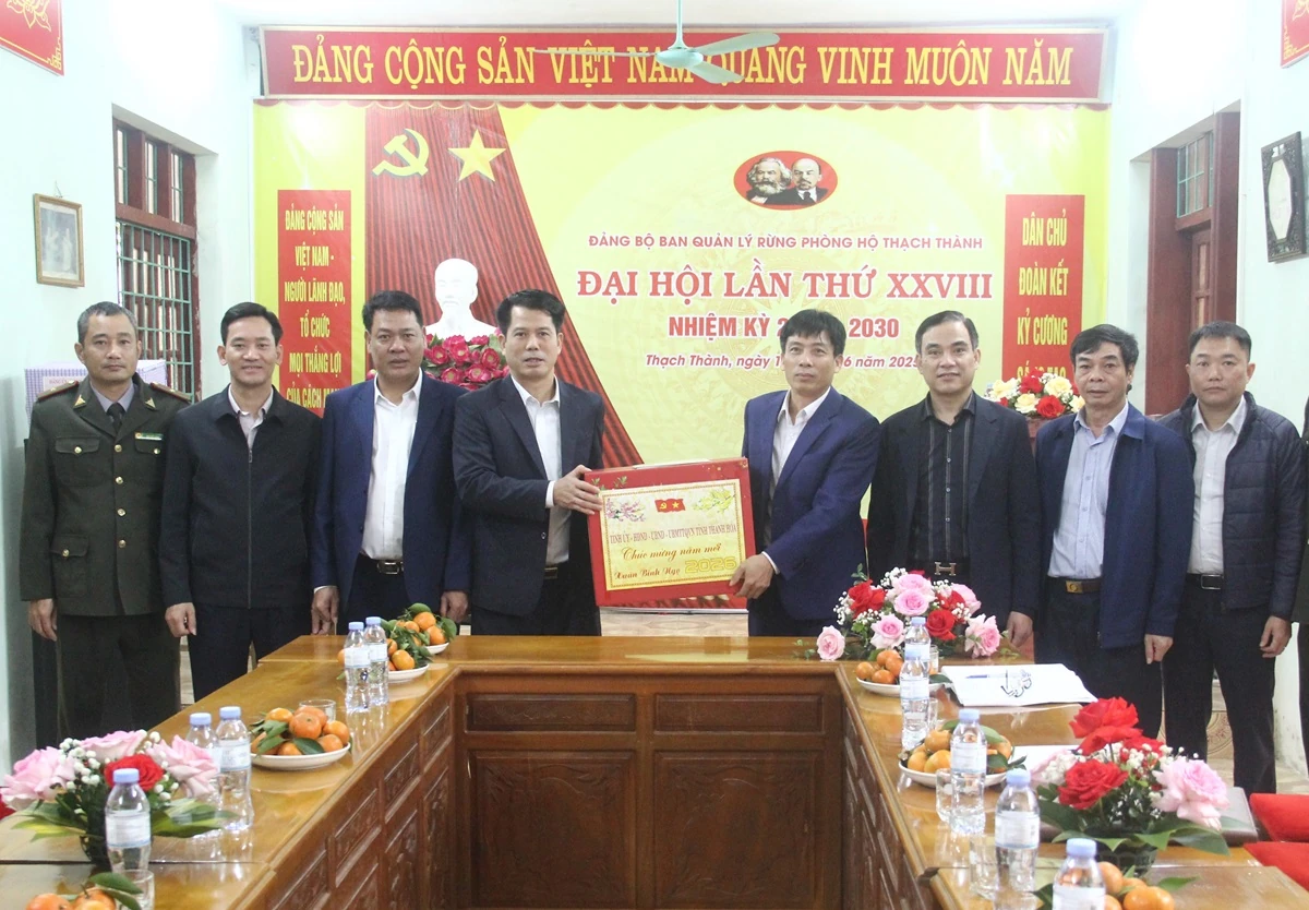 Trưởng Ban Tuyên giáo và Dân vận Tỉnh ủy Đào Xuân Yên thăm, kiểm tra sản xuất, đời sống Nhân dân xã Kim Tân và Cẩm Thủy