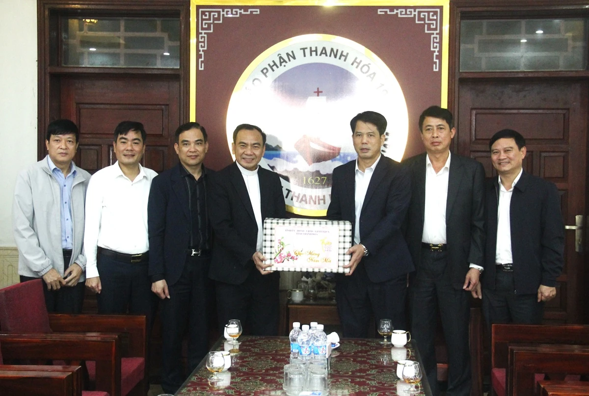 Trưởng Ban Tuyên giáo và Dân vận Tỉnh ủy Đào Xuân Yên thăm, kiểm tra sản xuất, đời sống Nhân dân xã Kim Tân và Cẩm Thủy