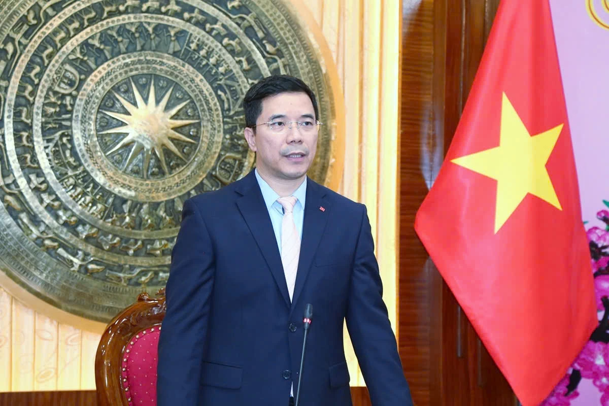 Thường trực Tỉnh ủy gặp mặt đội ngũ trí thức, báo chí, văn nghệ sĩ và các lực lượng tiêu biểu