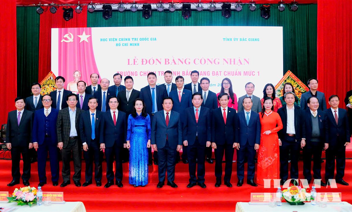 z6187667517664_dbbed48fad6723a5a0a7a8fe54ca53ab