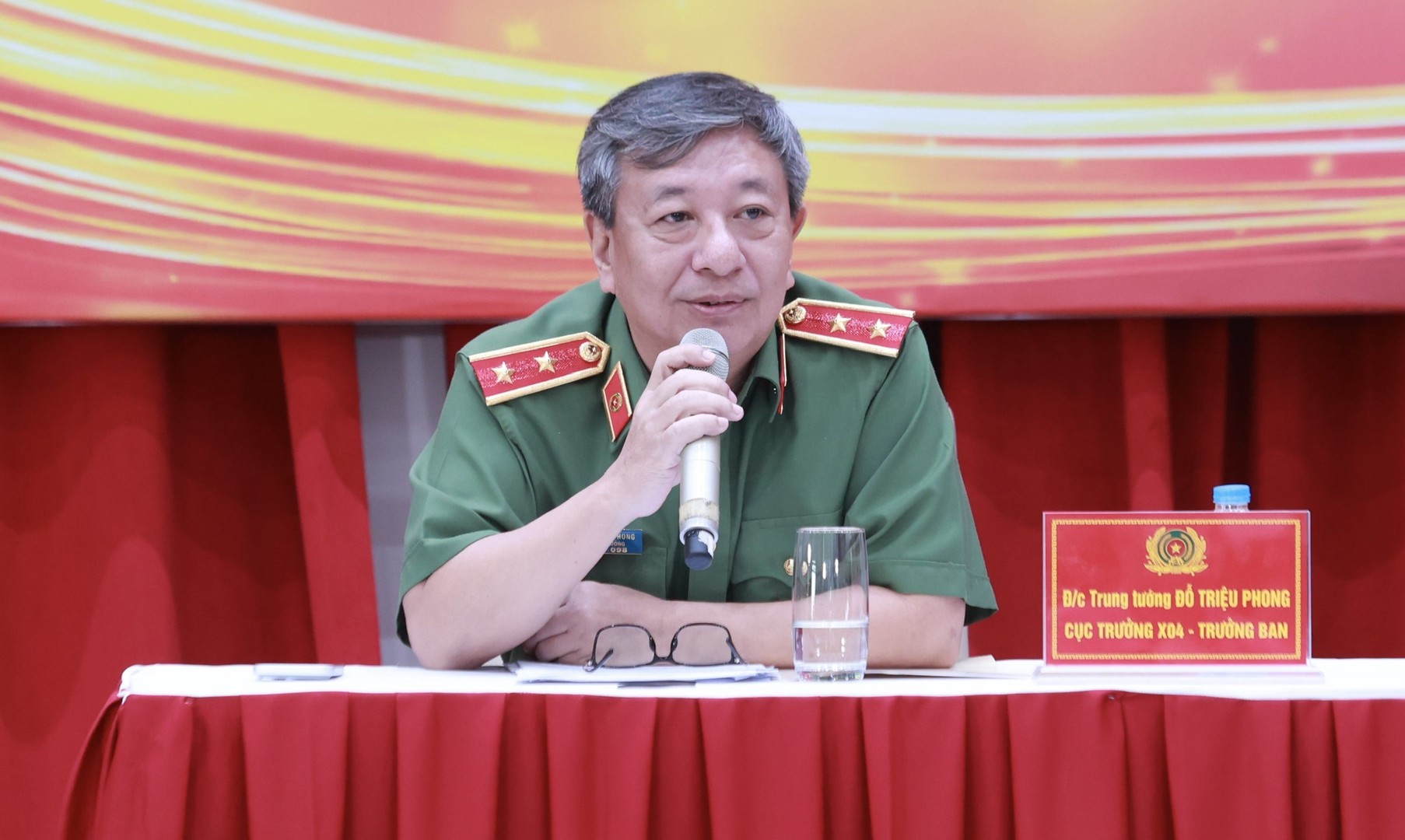 0t_aphong_x04.jpg