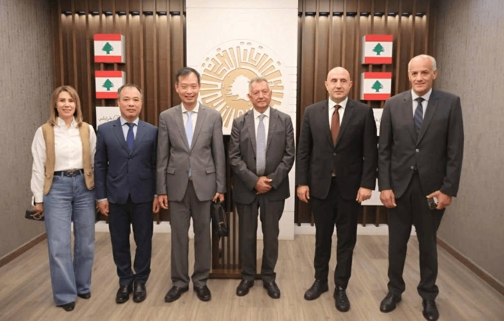 Đại sứ Nguyễn Nam Dương trình Thư ủy nhiệm lên Tổng thống Lebanon Đại sứ Nguyễn Nam Dương trình Thư ủy nhiệm lên Tổng thống Lebanon