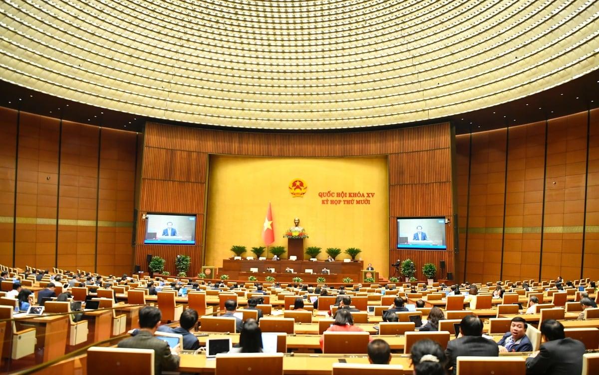 Bộ trưởng Trần Đức Thắng cho biết, Bộ Nông nghiệp và Môi trường đang chủ trì xây dựng chiến lược quốc gia về đất hiếm, trình cấp có thẩm quyền ban hành đầu năm 2026. Ảnh: Như Ý.