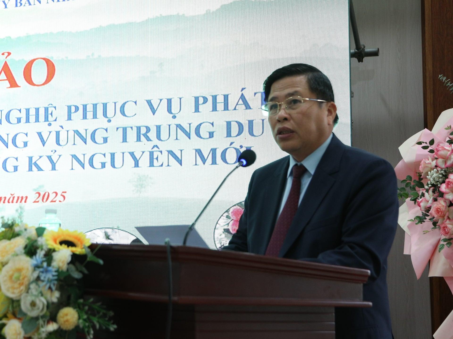 Phó Chủ tịch UBND tỉnh Phú Thọ Đinh Công Sứ cho biết, địa phương cần sự đồng hành chặt chẽ của các bộ ngành, viện trường và doanh nghiệp để hiện thực hóa mục tiêu phát triển xanh. Ảnh: Hồng Đức.