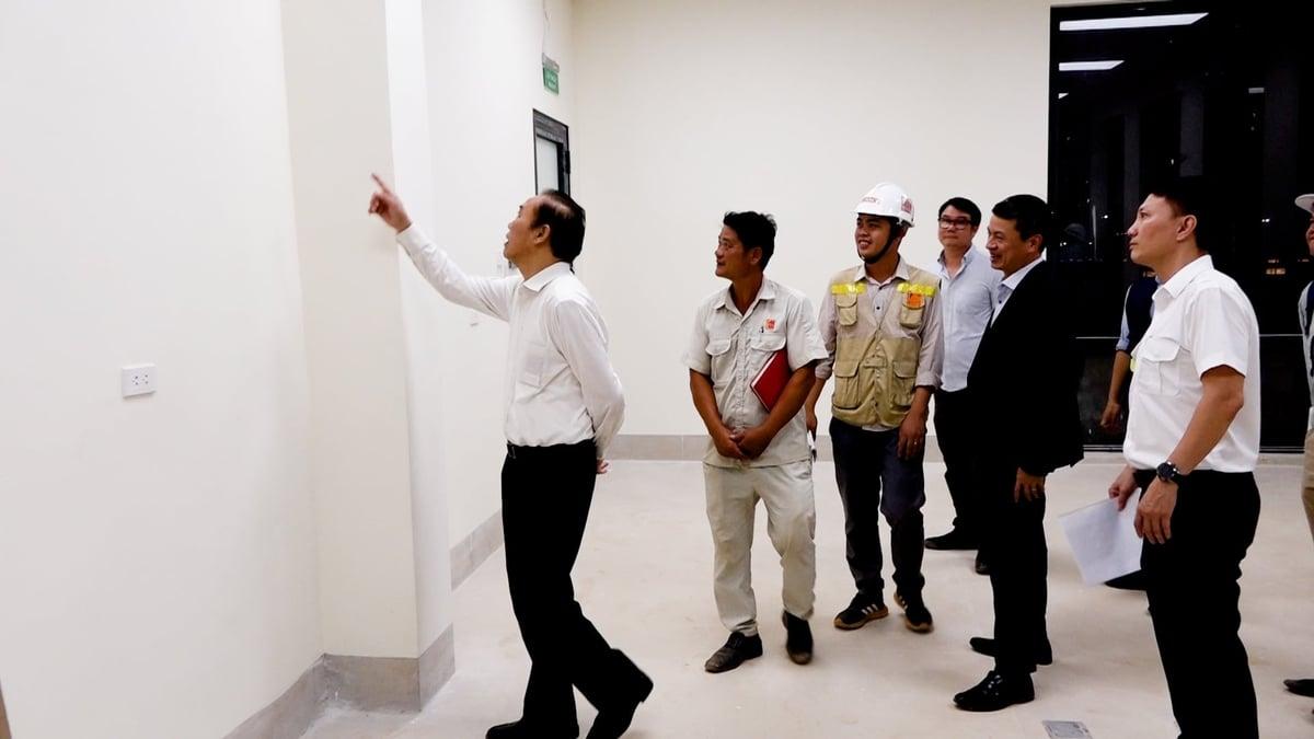 Các đơn vị thi công đang đẩy nhanh hoàn thiện Trạm kiểm dịch động vật và thực vật tại sân bay Long Thành, nhằm kịp đưa vào vận hành cuối tháng 12/2025 theo kế hoạch. Ảnh: Minh Sáng.