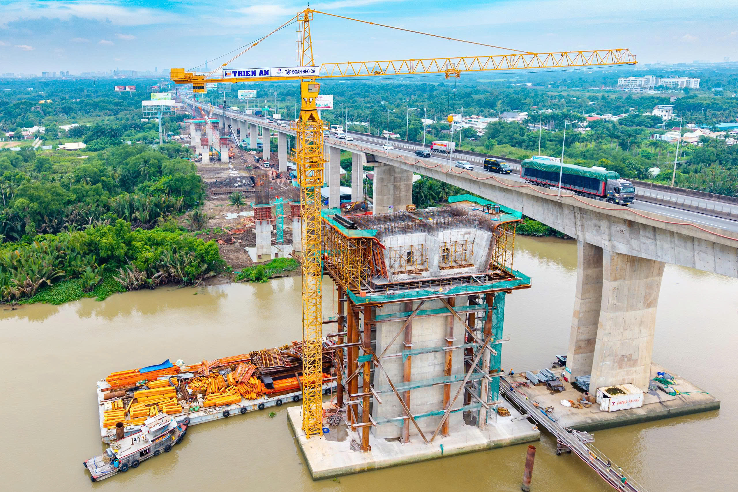 Mở rộng cao tốc TP.HCM - Long Thành: Chạy đua tiến độ trước ngày sân bay khai thác - Ảnh 1.