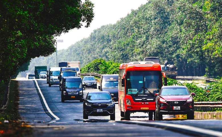 Điều chỉnh giảm tốc độ tối đa trên cao tốc Cầu Giẽ-Ninh Bình xuống 100 km/giờ - Ảnh 1.