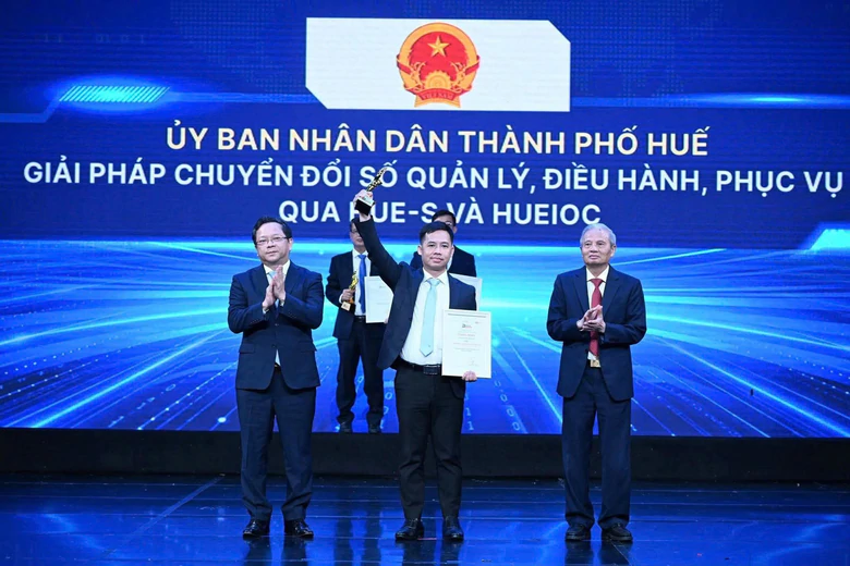 TP Huế được vinh danh tại giải thưởng chuyển đổi số Việt Nam 2026- Ảnh 1.
