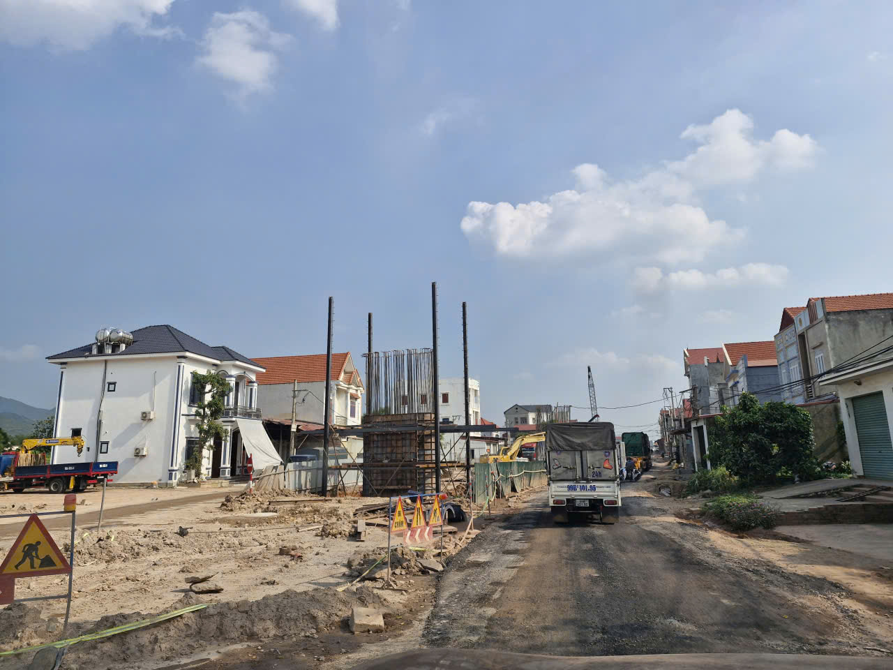 Khắc phục khó khăn, hoàn thành cầu Cẩm Lý để tách đường bộ với đường sắt trong năm 2026- Ảnh 5.