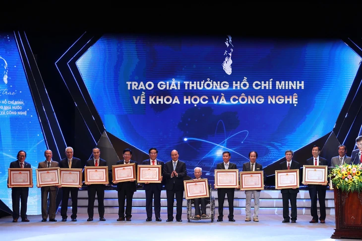 Tôn vinh những công trình khoa học và công nghệ có giá trị thực tiễn- Ảnh 1.