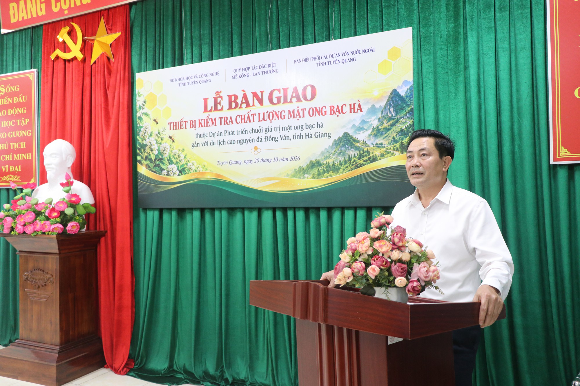 Tuyên Quang tăng cường năng lực kiểm tra chất lượng mật ong bạc hà- Ảnh 2.